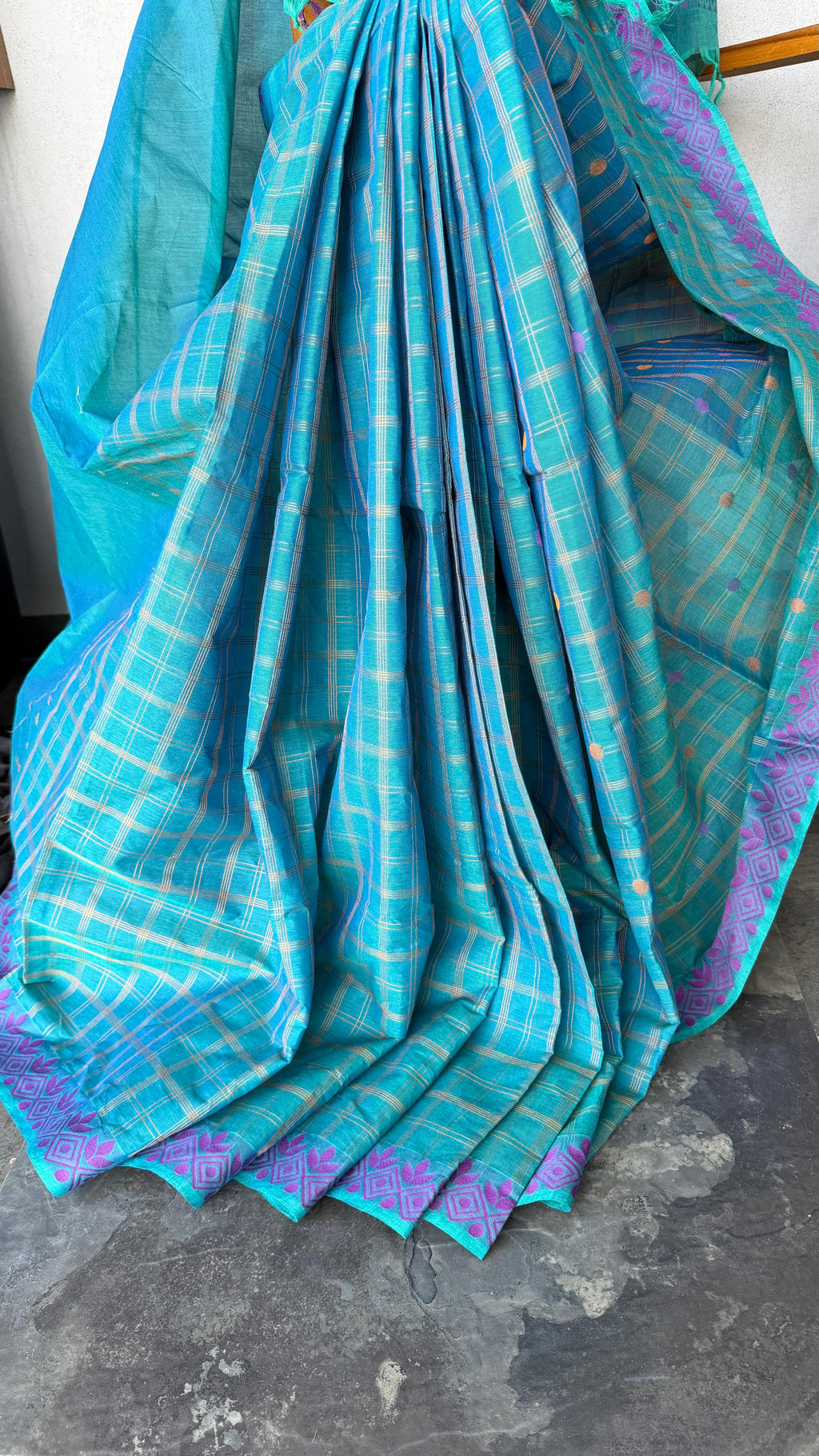 Inwestyle Pure Cotton Sky Blue Handloom Saree