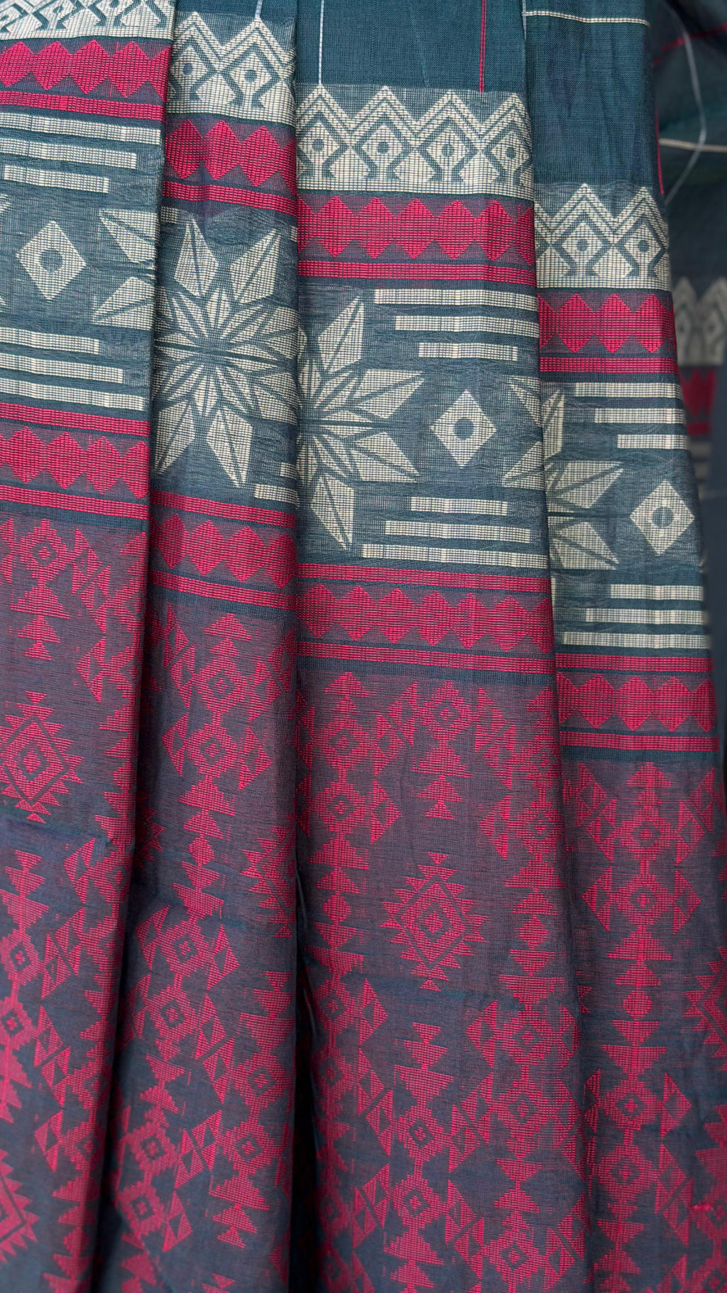 Inwestyle Pure Cotton Navy Blue Handloom Saree