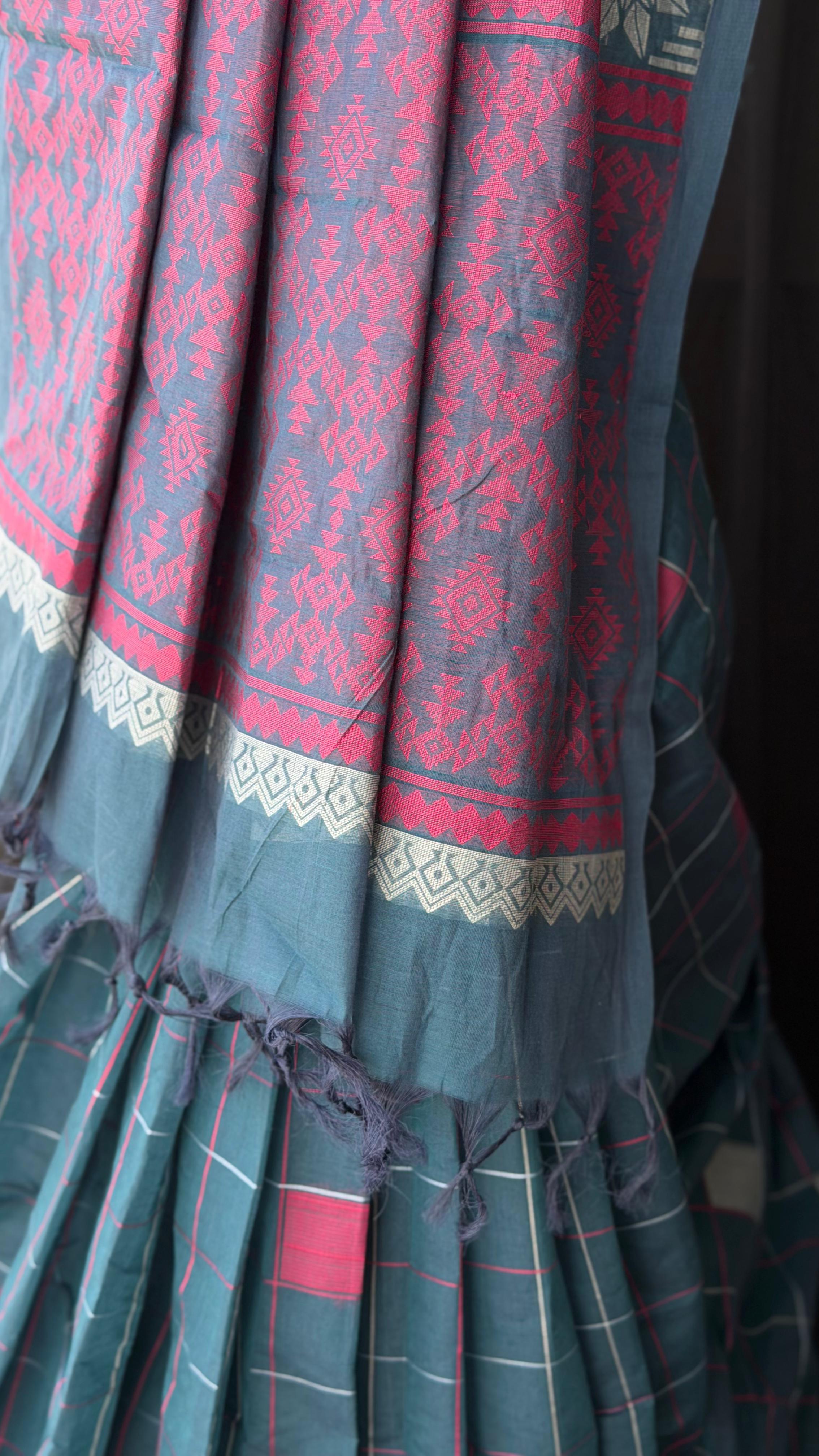 Inwestyle Pure Cotton Navy Blue Handloom Saree