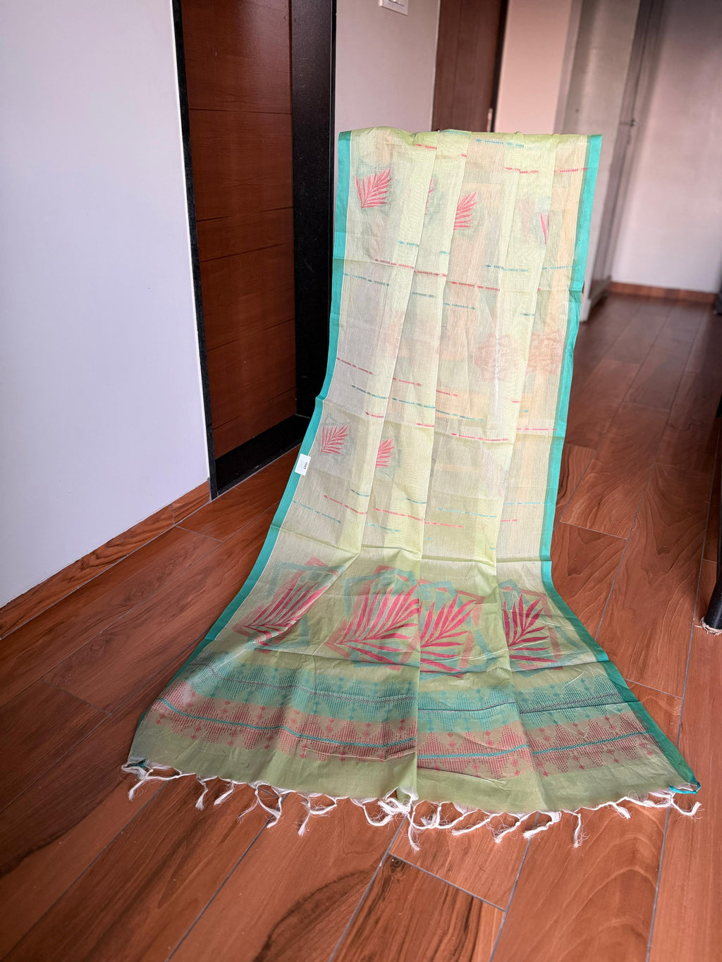 Inwestyle Pure Cotton Light Green Handloom Saree