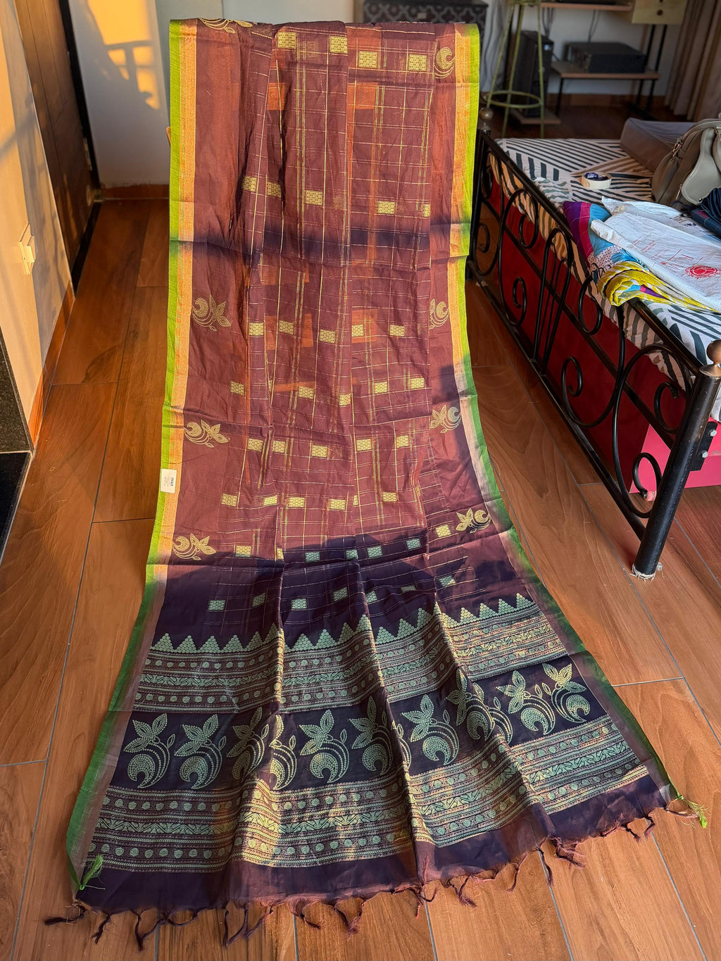 Inwestyle Pure Cotton Black Handloom Saree